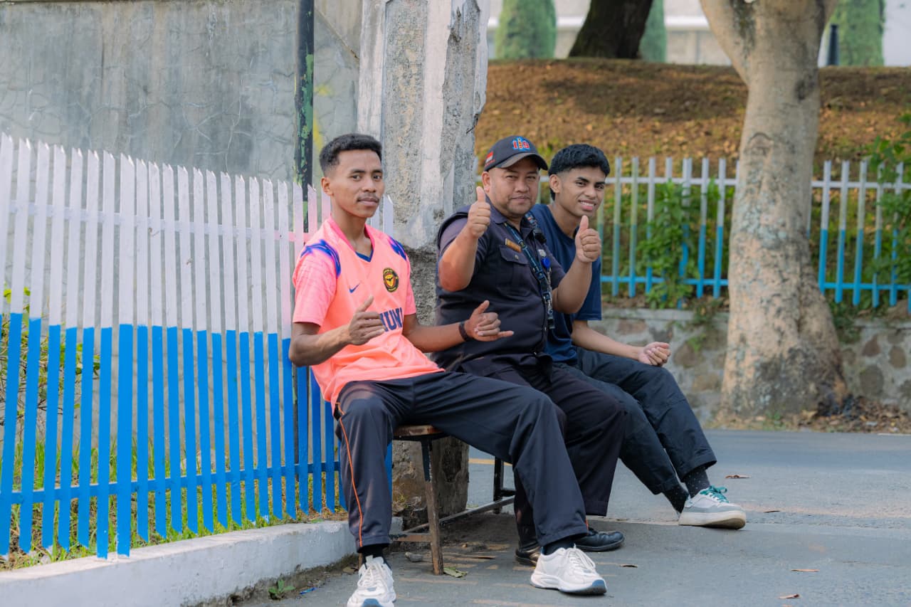 Jalan-jalan di sekitar UNAI
